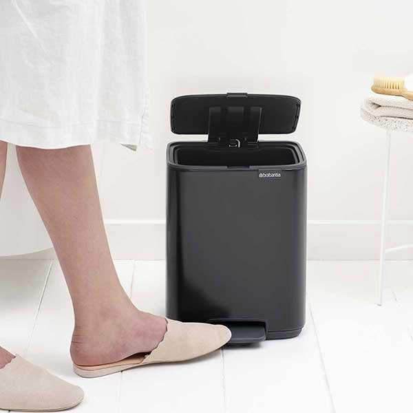 פח לשירותים BO פדל 7 ליטר, שחור מט Brabantia + משלוח חינם + הנחה 10% לנרשמים לניוזלטר