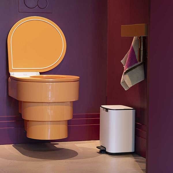 פח לשירותים BO פדל 7 ליטר, לבן Brabantia + משלוח חינם + הנחה 10% לנרשמים לניוזלטר