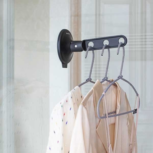 מתלה ואקום לקולבים, שחור Brabantia + הנחה 10% לנרשמים לניוזלטר