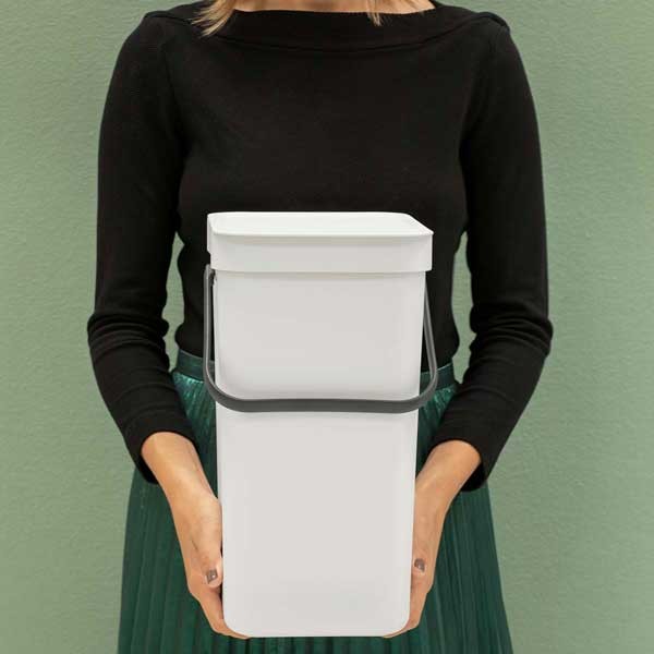 SORT & GO פח הפרדה 12 ליטר פלסטיק, אפור בהיר - Brabantia + הנחה 10% לנרשמים לניוזלטר