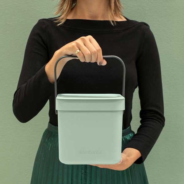 SORT & GO פח הפרדה 6 ליטר פלסטיק,ירוק ג׳ייד - Brabantia + משלוח חינם + הנחה 10% לנרשמים לניוזלטר
