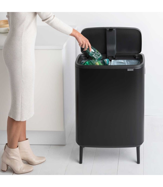 פח אשפה למטבח, מחולק 30+30 ליטר BO טאץ, שחור מט Brabantia + הנחה 10% לנרשמים לניוזלטר + משלוח חינם