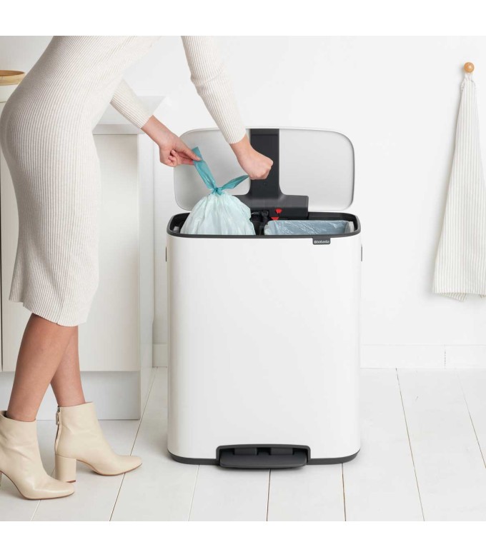 פח אשפה למטבח, מחולק 30+30 ליטר ​BO פדל, לבן Brabantia + הנחה 10% לנרשמים לניוזלטר + משלוח חינם