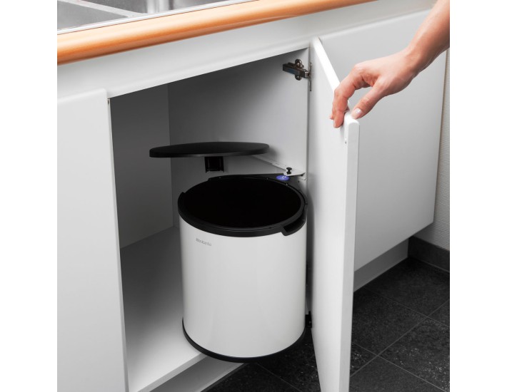פח אשפה פנימי למטבח - מתחת לכיור 15 ליטר לבן Brabantia + הנחה 10% לנרשמים לניוזלטר ומשלוח חינם