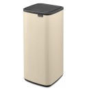 פח אשפה למטבח BO טאץ 30 ליטר, בז' עדין Brabantia + הנחה 10% לנרשמים לניוזלטר + משלוח חינם