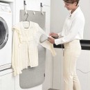 משטח גיהוץ נתלה למגהץ קיטור אנכי Brabantia + הנחה 10% לנרשמים לניוזלטר