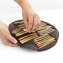 תבנית סיליקון לאפיית מקלות לחם - גריסיני Lekue מבית Brabantia + עכשיו במבצע 25% הנחת פסח SALE