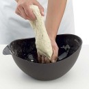 תבנית סיליקון - לישת בצק ואפיית לחם - קטן Lekue מבית Brabantia + עכשיו במבצע 25% הנחת פסח SALE