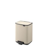 פח לשירותים BO פדל 4 ליטר, בז' עדין Brabantia + משלוח חינם + הנחה 10% לנרשמים לניוזלטר