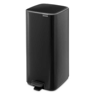 פח אשפה למטבח BO פדל 30 ליטר, שחור מט Brabantia + הנחה 10% לנרשמים לניוזלטר + משלוח חינם