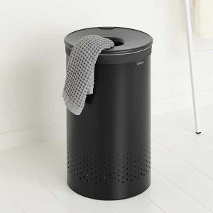 סל כביסה עגול 60 ליטר, שחור מט Brabantia + משלוח חינם + הנחה 10% לנרשמים לניוזלטר