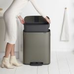 פח אשפה למטבח BO פדל 60 ליטר, פלטינום Brabantia + הנחה 10% לנרשמים לניוזלטר + משלוח חינם - Image 2